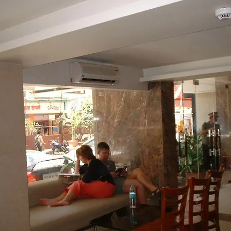 Unicontinental Hotel