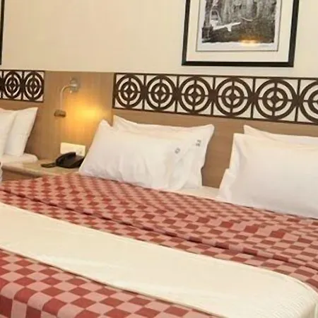Unicontinental Hotel 2*
