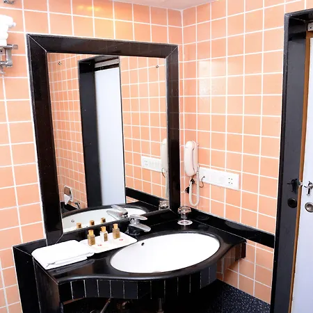 Hotel Ramee Guestline Khar Mumbai