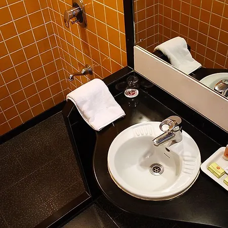 Hotel Ramee Guestline Khar 3*