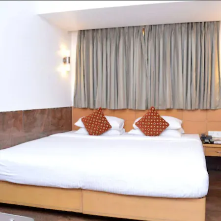Ramee Guestline Khar Hotel