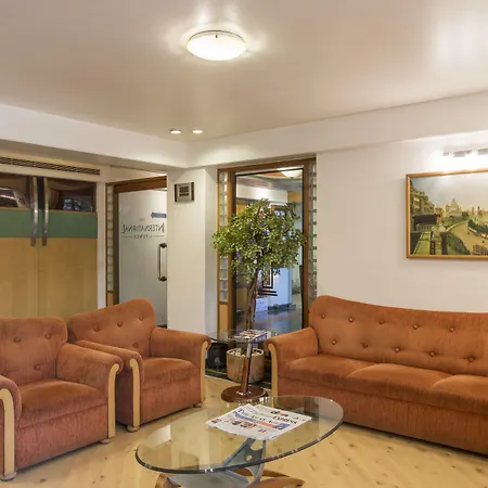 Hotel The International By Tunga 3*