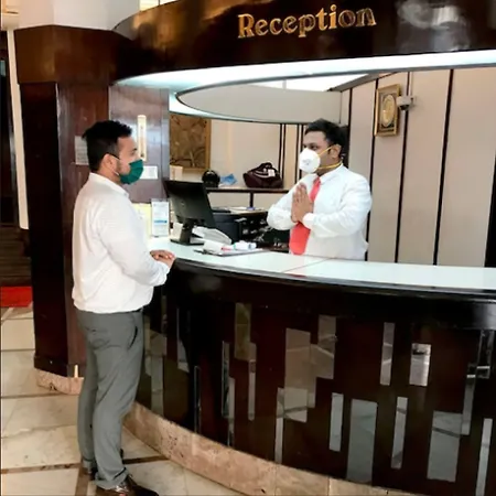 West End Opp Hospital 4* Mumbai