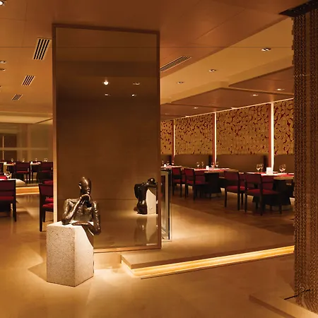 Trident Bandra Kurla 5*