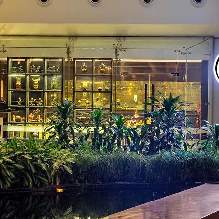 Hotel Sahara Star 5*