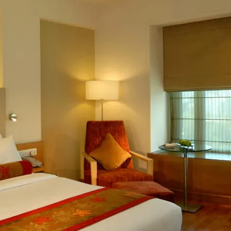 Radisson Goregaon 4*