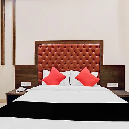 Hotel Collection O Vertigo Mumbai