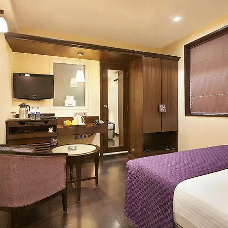 Hotel The Shalimar Hotel, Kemps Corner Mumbai