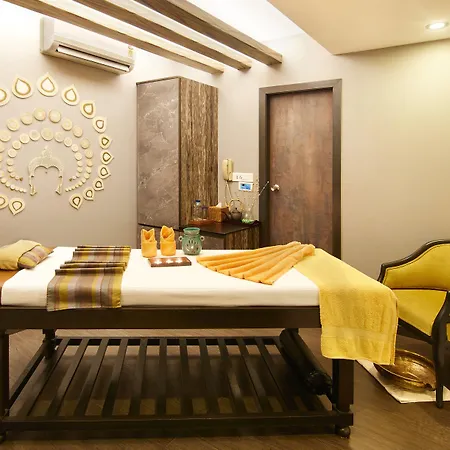 Hotel The Shalimar Hotel, Kemps Corner