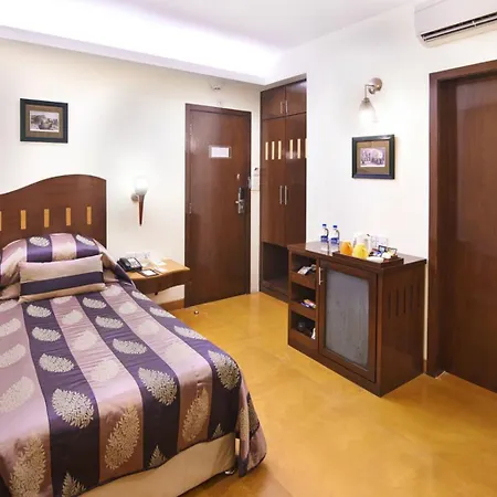 The Shalimar Hotel, Kemps Corner Hotel