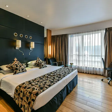 Hotel The Regale By Tunga Mumbai
