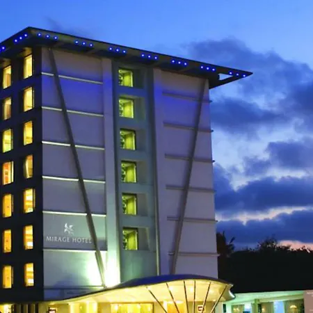 Mirage Hotel, International Airport 4*