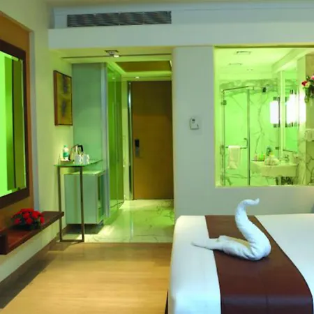 Mirage Hotel, International Airport Hotel