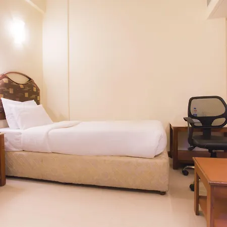 Airport International Hotel 3*