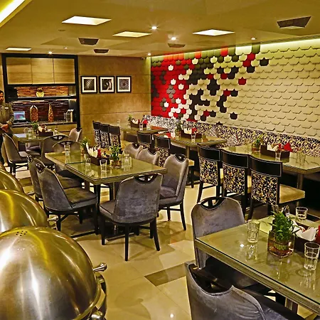 Hotel The Oriental Residency 3*