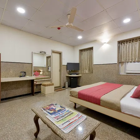 Royal Castle Hotel 2*