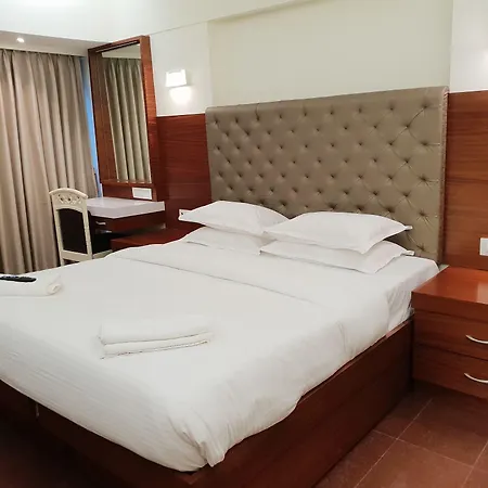 Milan International Hotel 3*