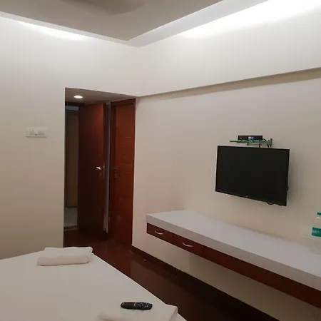 Milan International Hotel 3*
