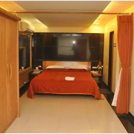 Metro Palace Bandra Hotel