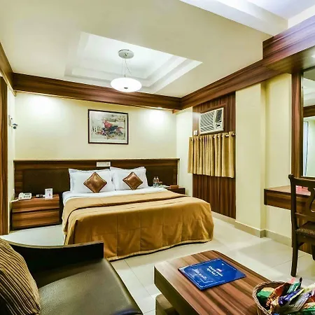 Metro Palace Bandra 3*