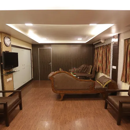 Metro Palace Bandra