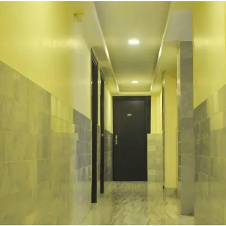 Metro Palace Bandra Hotel