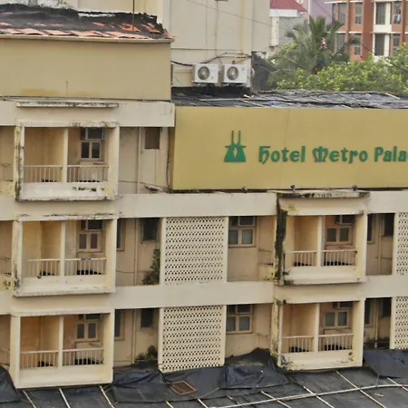 Metro Palace Bandra Hotel