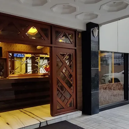 Hotel Metro Palace Bandra 3*