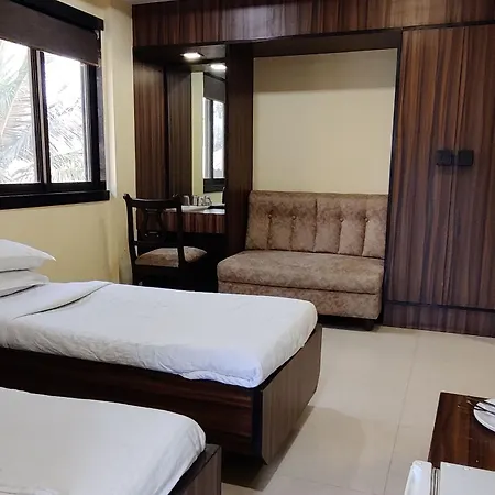 Hotel Metro Palace Bandra
