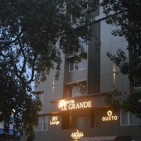 Le Grande - International Airport 3*