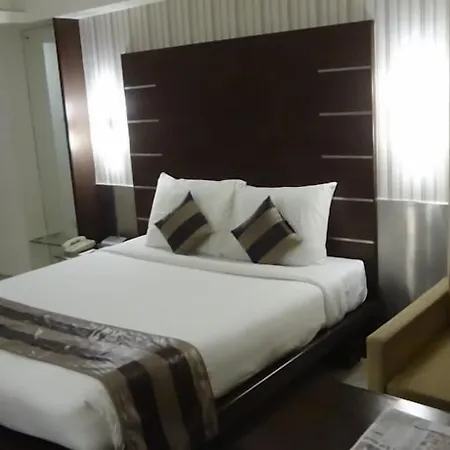 Suba Galaxy Hotel 4*