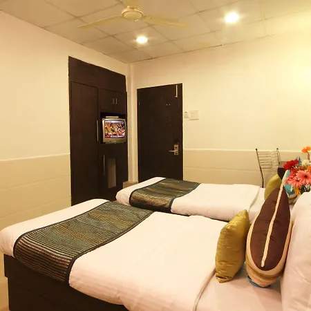Supreme - Cuffe Parade 3*