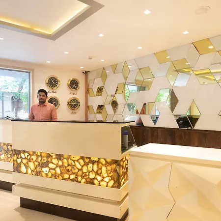 Supreme - Cuffe Parade 3*