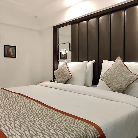 Supreme - Cuffe Parade