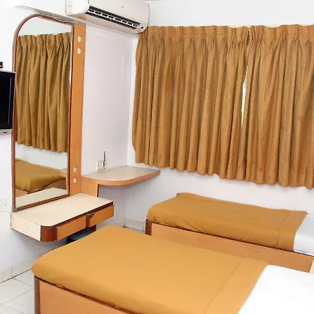 Hotel Fabhotel Kamran Residency - Nr Lbs Marg
