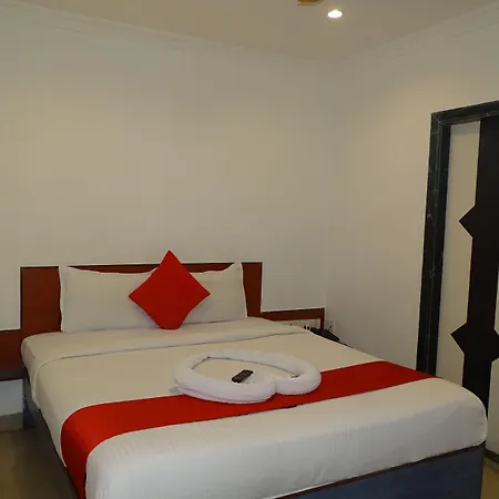 Sunshine Airport Hotel