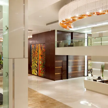 International Airport By Ihg 5*