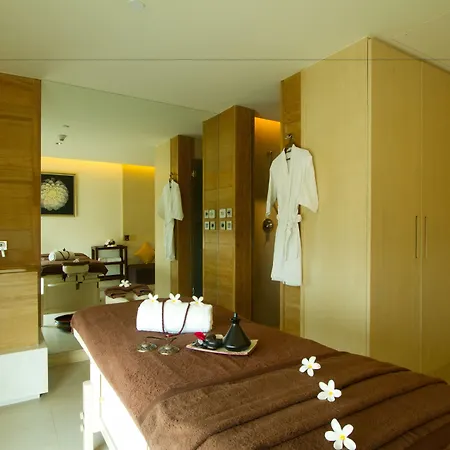 International Airport By Ihg 5*