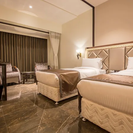 Peninsula Redpine 3* Mumbai