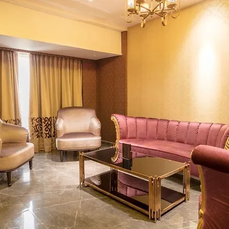 Hotel Peninsula Redpine