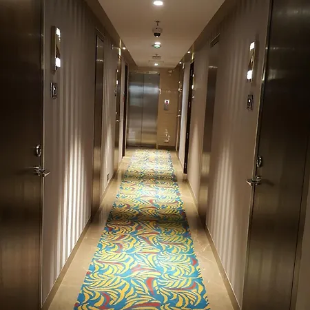 Hotel Peninsula Redpine Mumbai