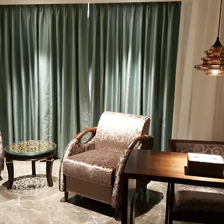Peninsula Redpine 3* Mumbai