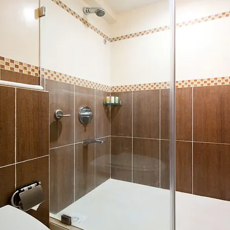 Grand Residency & Serviced 4*