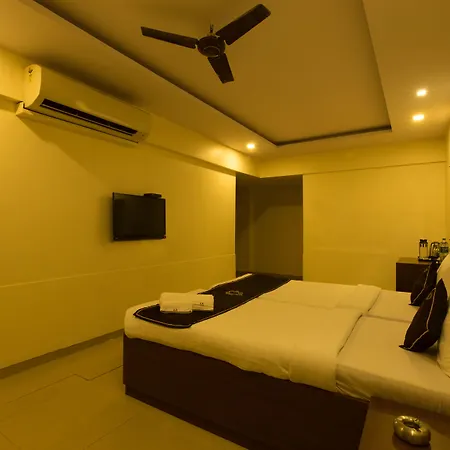 Hotel Ace Residency 2*