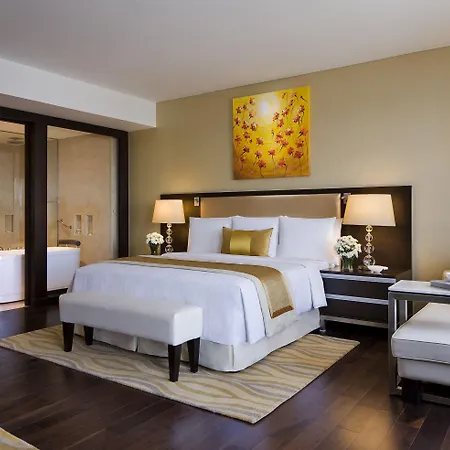 Courtyard By Marriott International Airport 5*