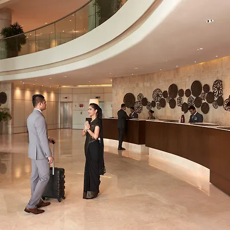 Courtyard By Marriott International Airport Hotel