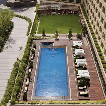 Courtyard By Marriott International Airport 5*