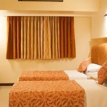 Solitaire Hotel
