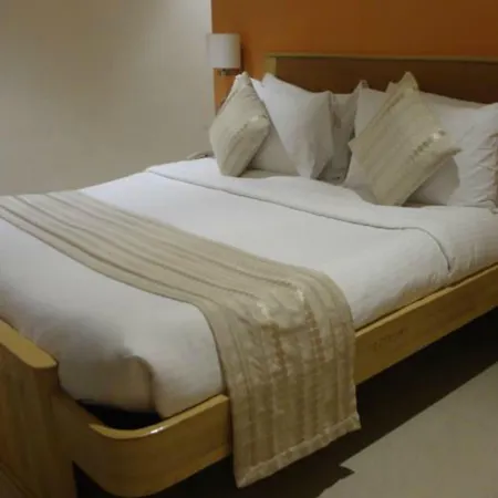 Suncity Apollo - Gateway Of India Hotel