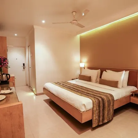 Hotel Suncity Apollo - Gateway Of India